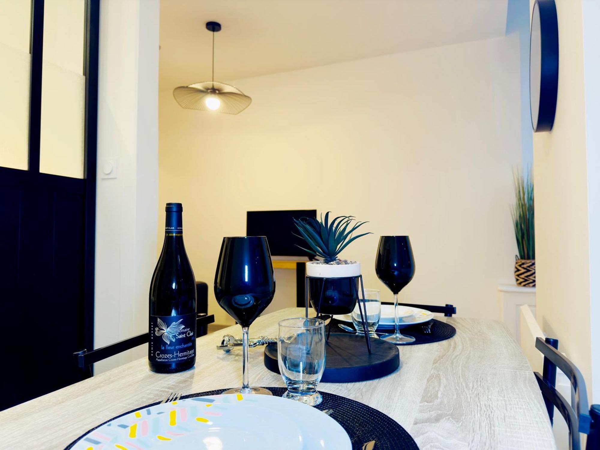 Apartament Le Clos Du Rhone - Hypercentre - Wifi Tournon-sur-Rhone Zewnętrze zdjęcie